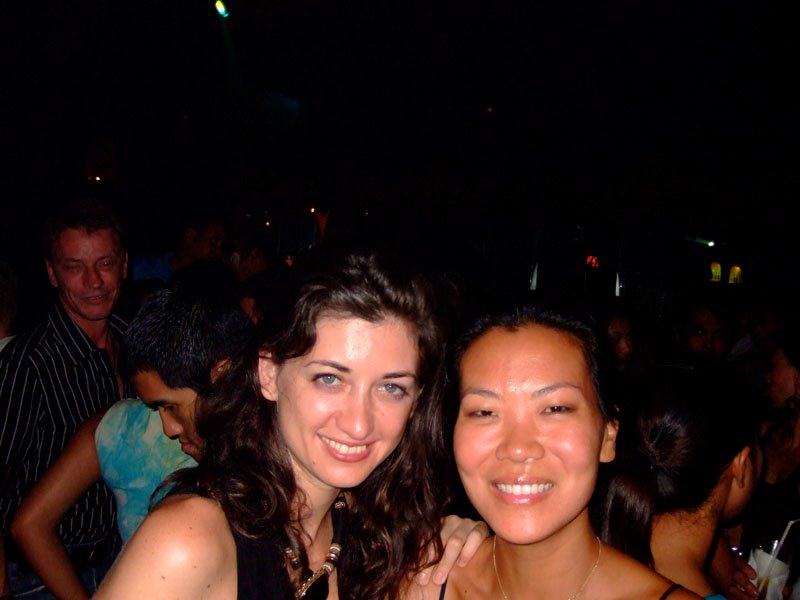 partying with Kasia & Sooji at Bed
