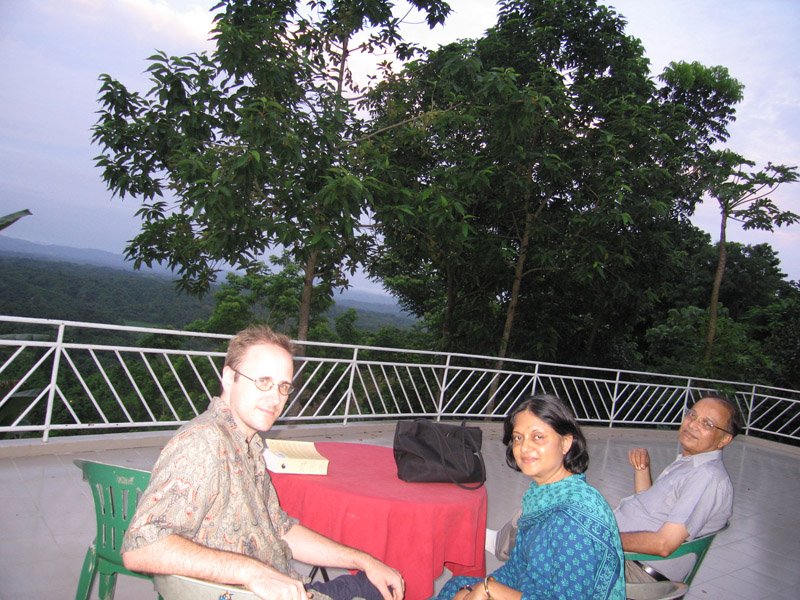 shots of us hanging on the main lodge verandah. the view was stunning & it was so nice hanging out there in the evening with a nice strong cup of tea
