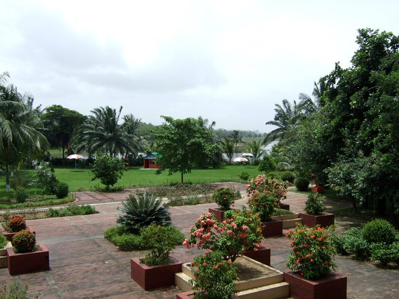view of the grounds from our hotel room balcony
