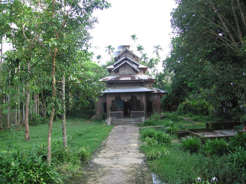 the "Bara Khyang", old Buddhist temple in Lamapara (near Cox's Bazaar). this is next to a little town called Ramu which was once a capital of the Burmese Arakan kingdom for 3 centuries
