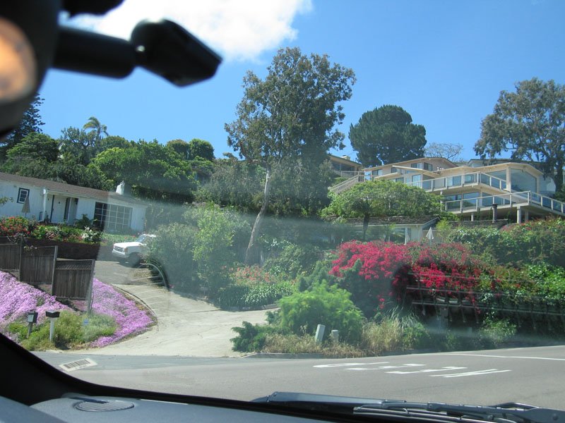 driving around la jolla, yet another nice house
