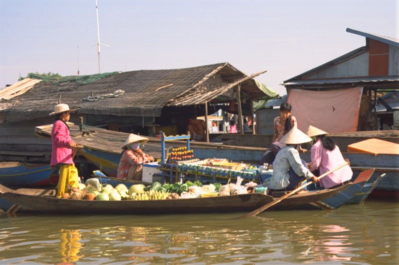 selling vegetables and fruits
