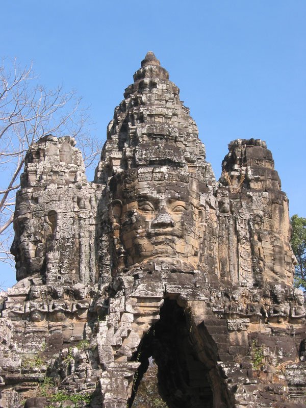 the three heads of Bayon

