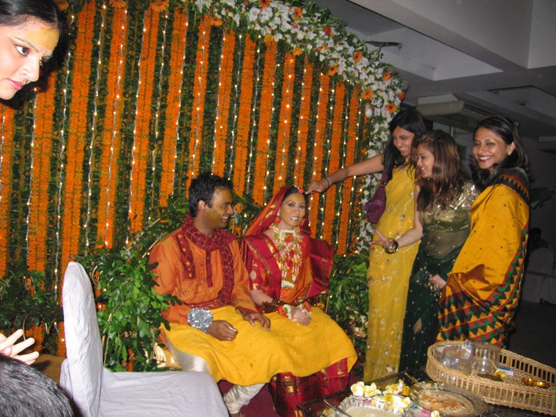 I'm trying to put holud on Maria. with Nabila & Silmat
